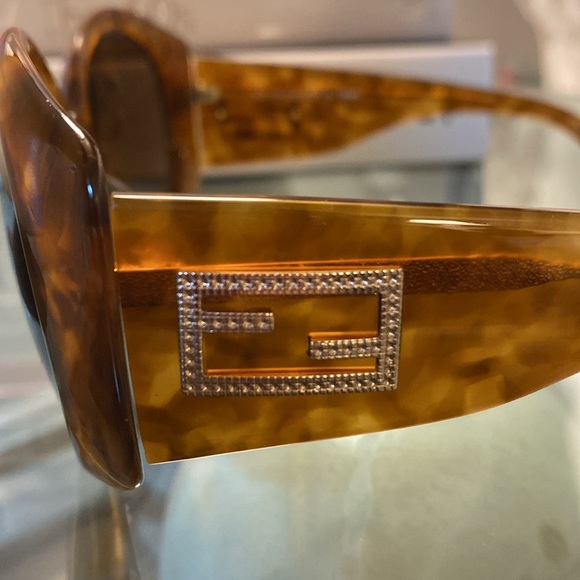 Fendi sunglasses main image 13